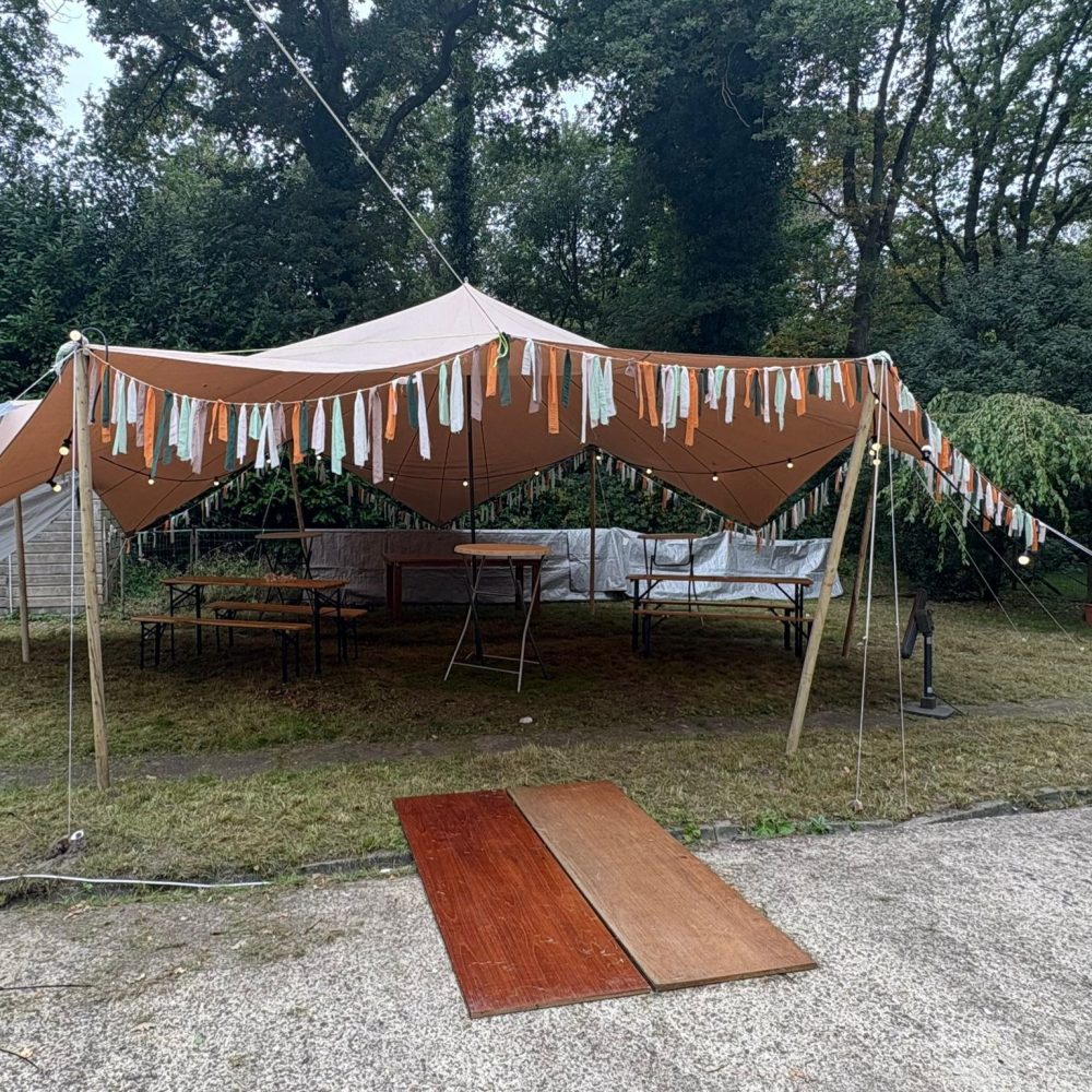 Vlaggetjes roze, groen , oranje wel nog bewerken Vlaggetjes roze, groen , oranje wel nog bewerken